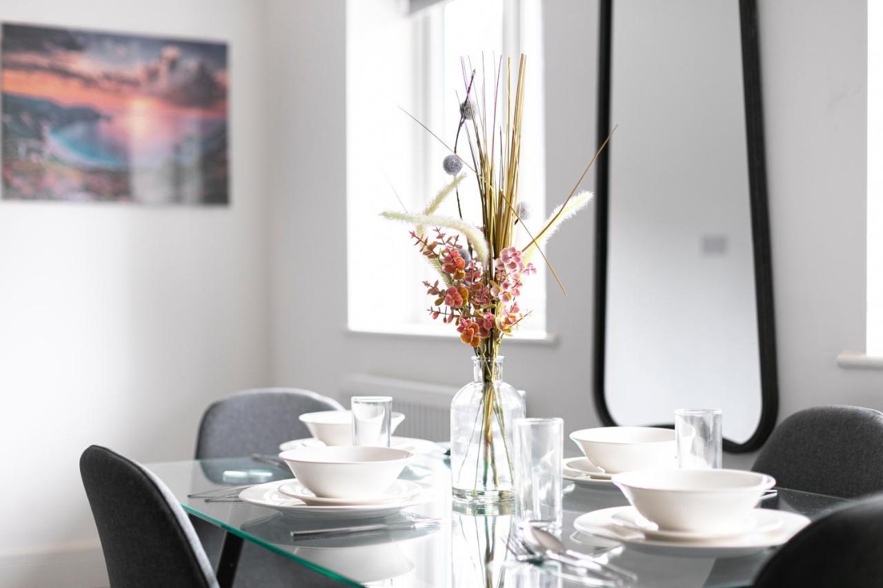 Skyvillion - London Enfield Chase Apartments With Parking & Wifi Bagian luar foto
