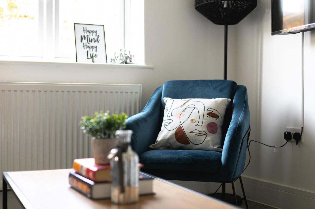 Skyvillion - London Enfield Chase Apartments With Parking & Wifi Bagian luar foto